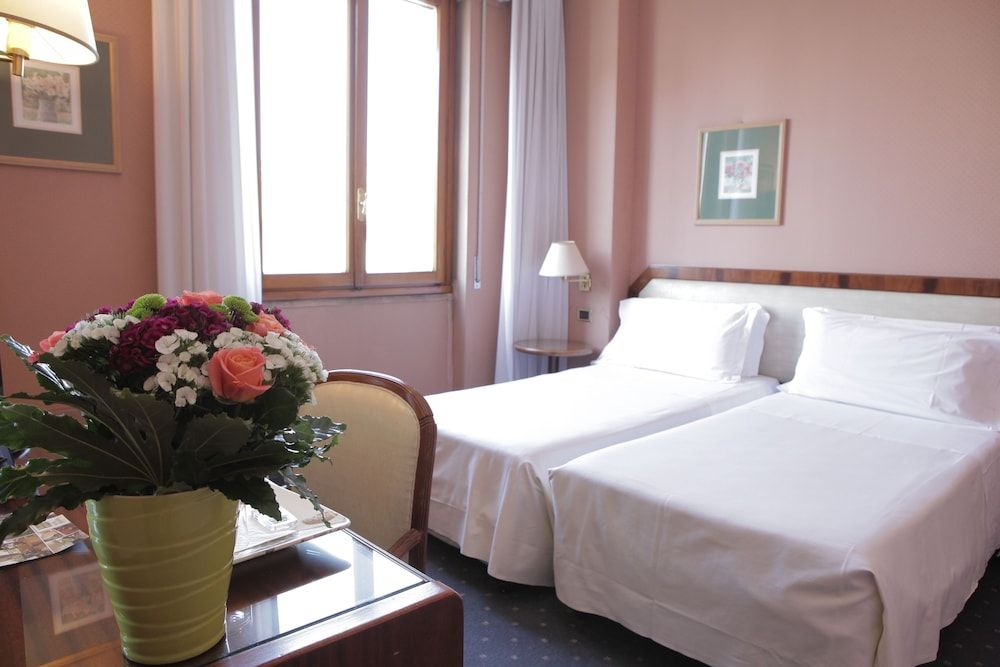 Hotel Bristol Standard Twin Room