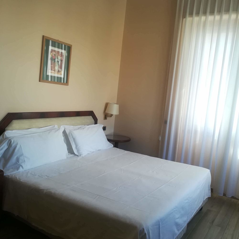 undefined Hotel Bristol 9