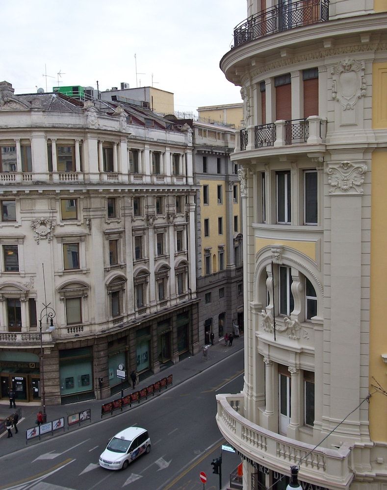 undefined Rome King Suite 9