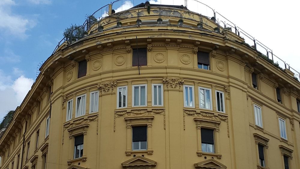 undefined Rome King Suite 6