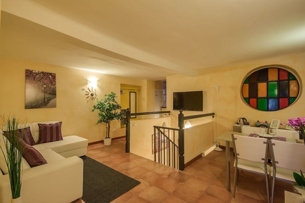 undefined Rome King Suite 2