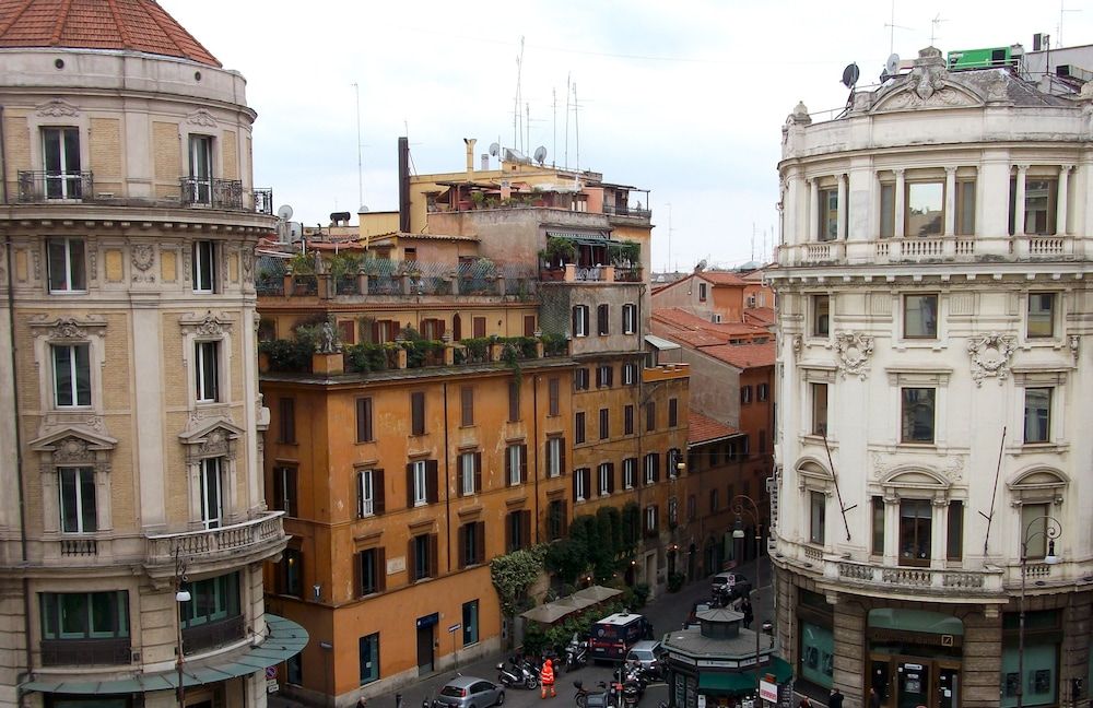 undefined Rome King Suite 8