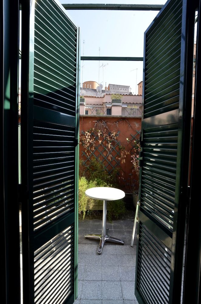 Tirreno Hotel Double Room 8