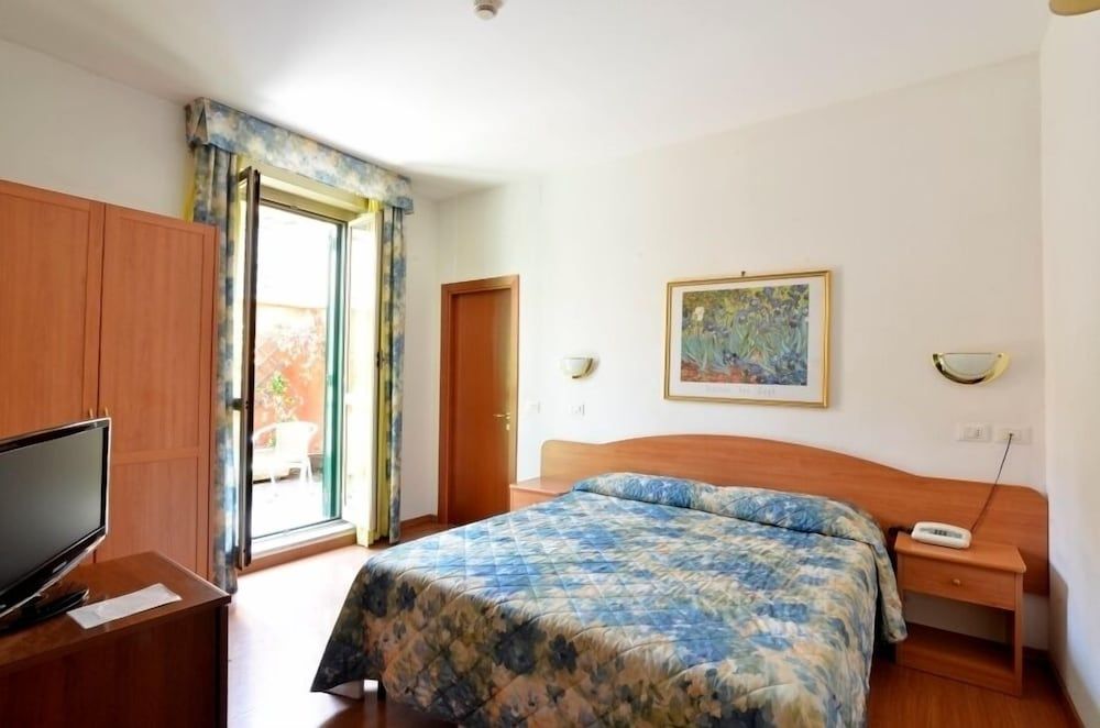 Tirreno Hotel Double Room 5