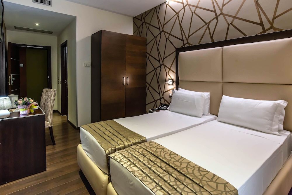 Catone District Hotel Double Room 9