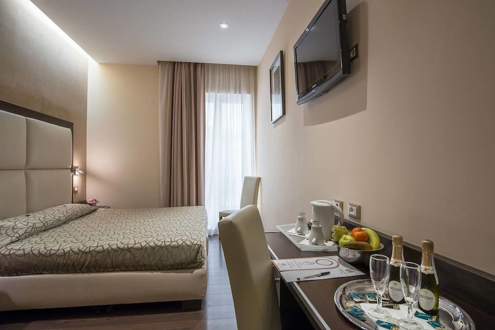 Catone District Hotel Double Room 3