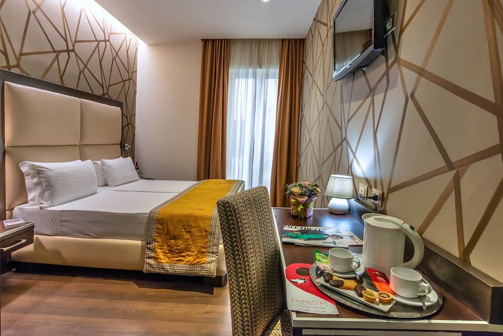 Catone District Hotel Deluxe Double or Twin Room 2