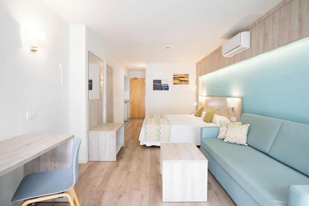 undefined Hovima Panorama 4