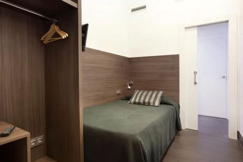 undefined Dalia Ramblas 8