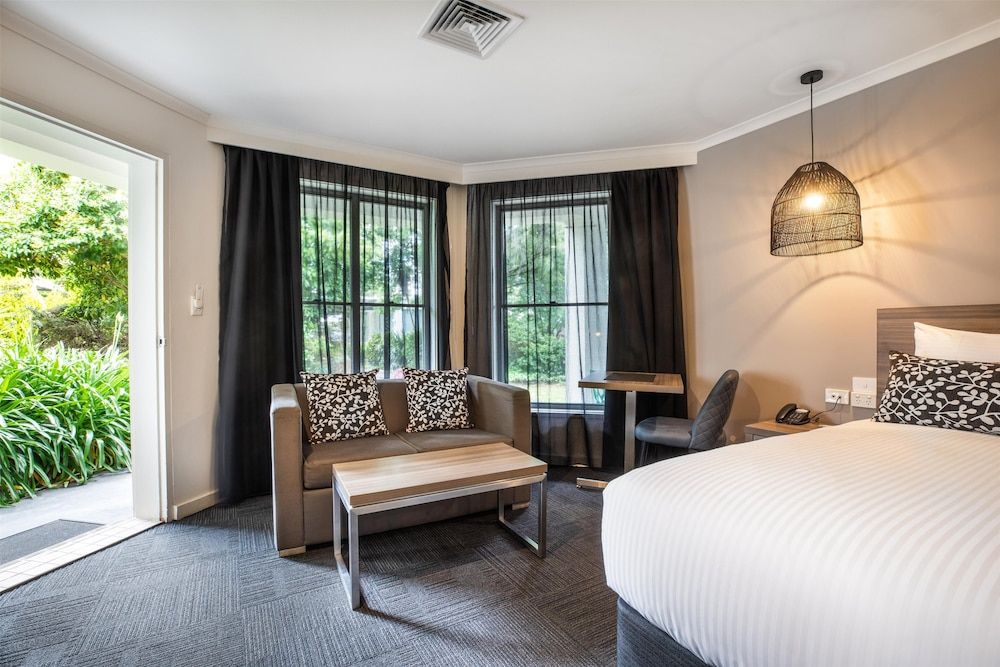 Nightelier Doncaster Executive King or Twin Studio