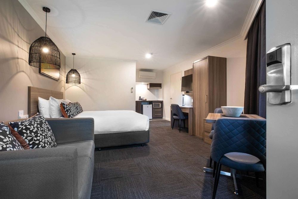 Nightelier Doncaster Two Bedroom Executive 3