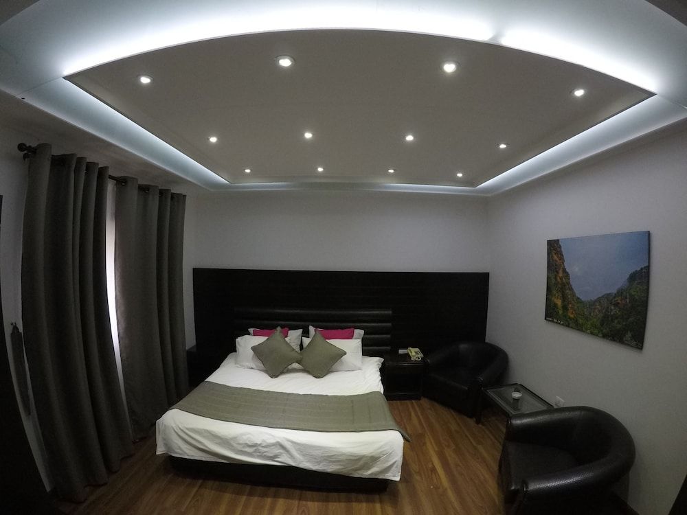 Le Tournant Hotel & Resort Deluxe Double or Twin Room 5