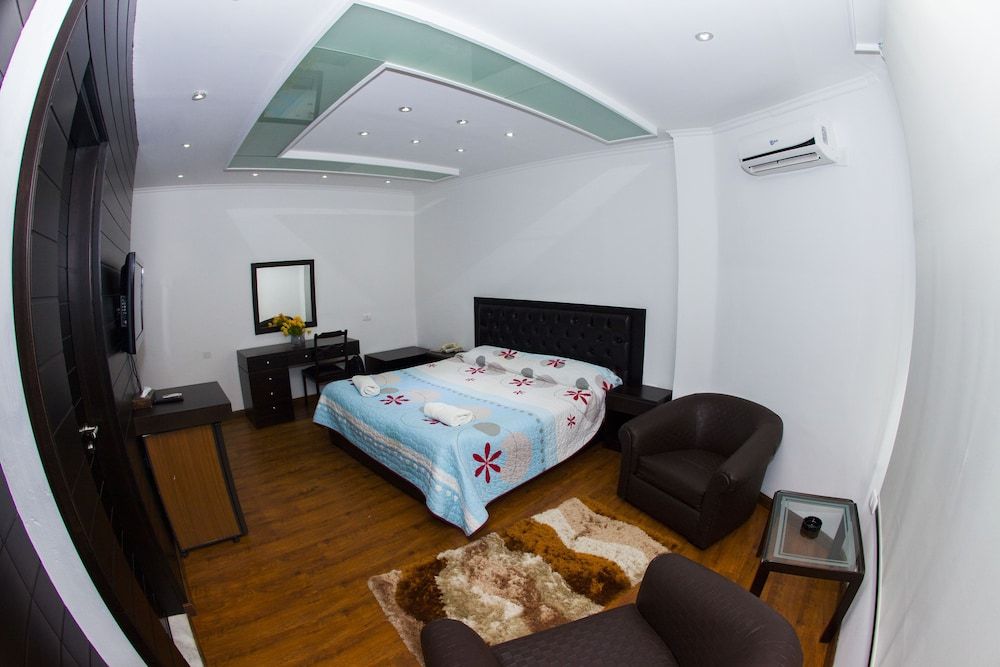 Le Tournant Hotel & Resort Deluxe Double or Twin Room 2