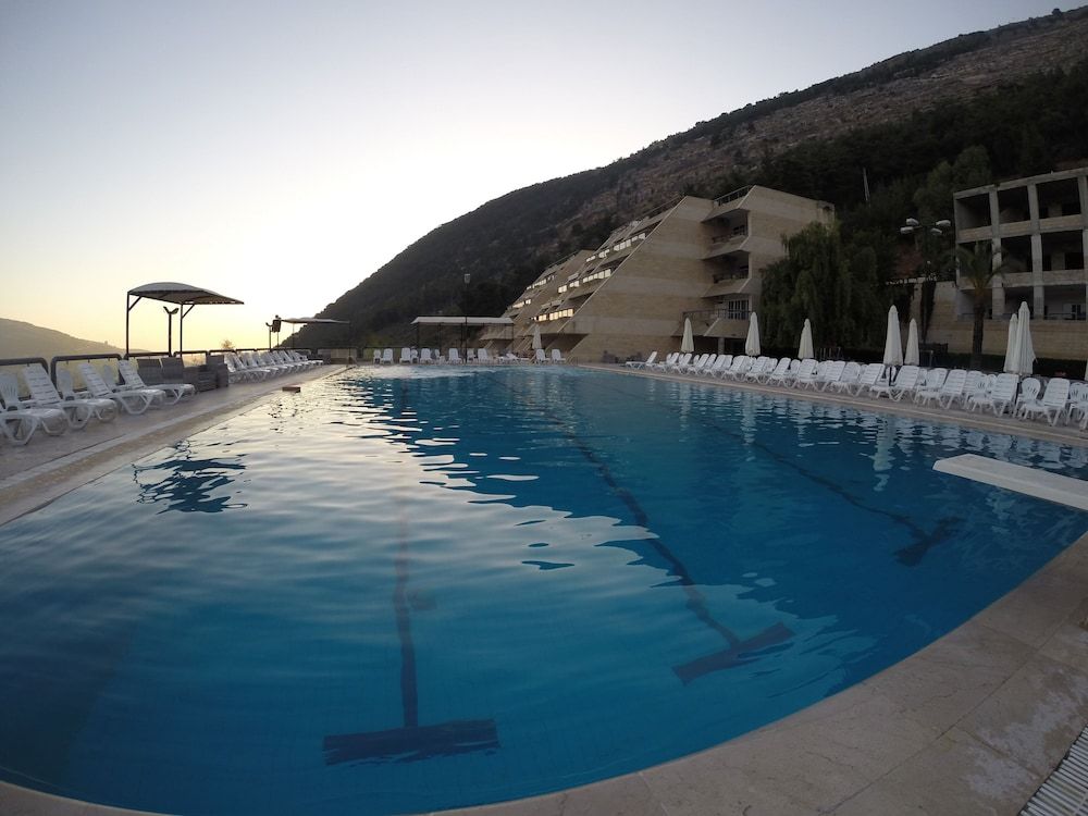 Le Tournant Hotel & Resort Deluxe Double or Twin Room 8