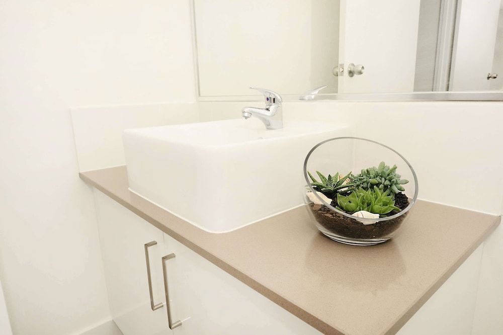 Oaks Moranbah Suites Apartment, 2 Bedrooms 2