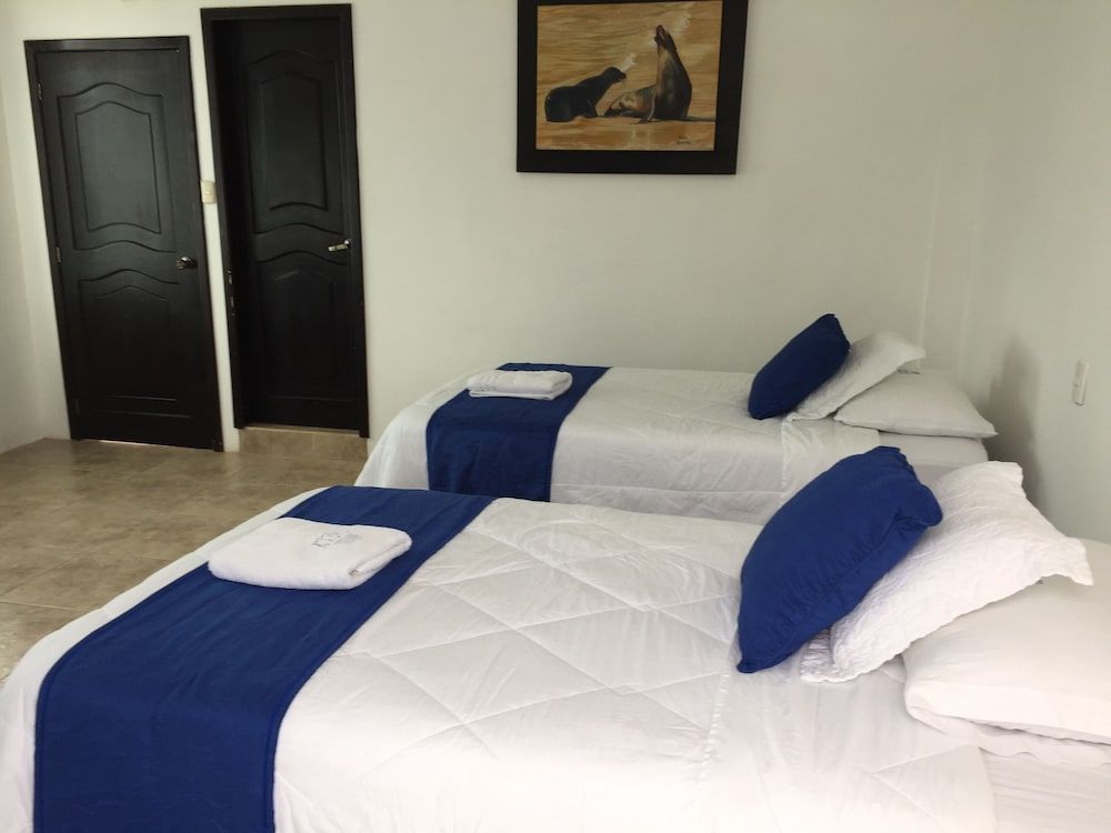 Hotel Cally Galapagos Triple Room, City View 2