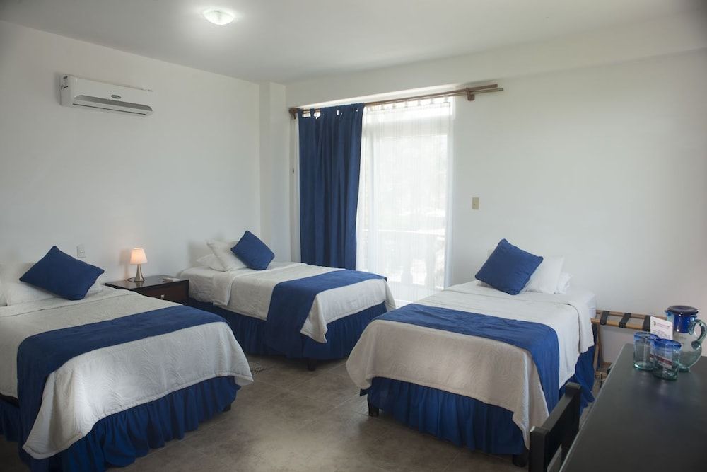 Hotel Cally Galapagos Twin Room 2