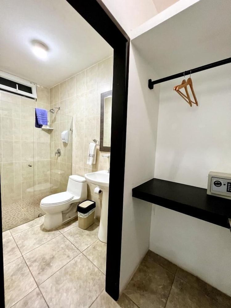 Hotel Cally Galapagos Twin Room 10