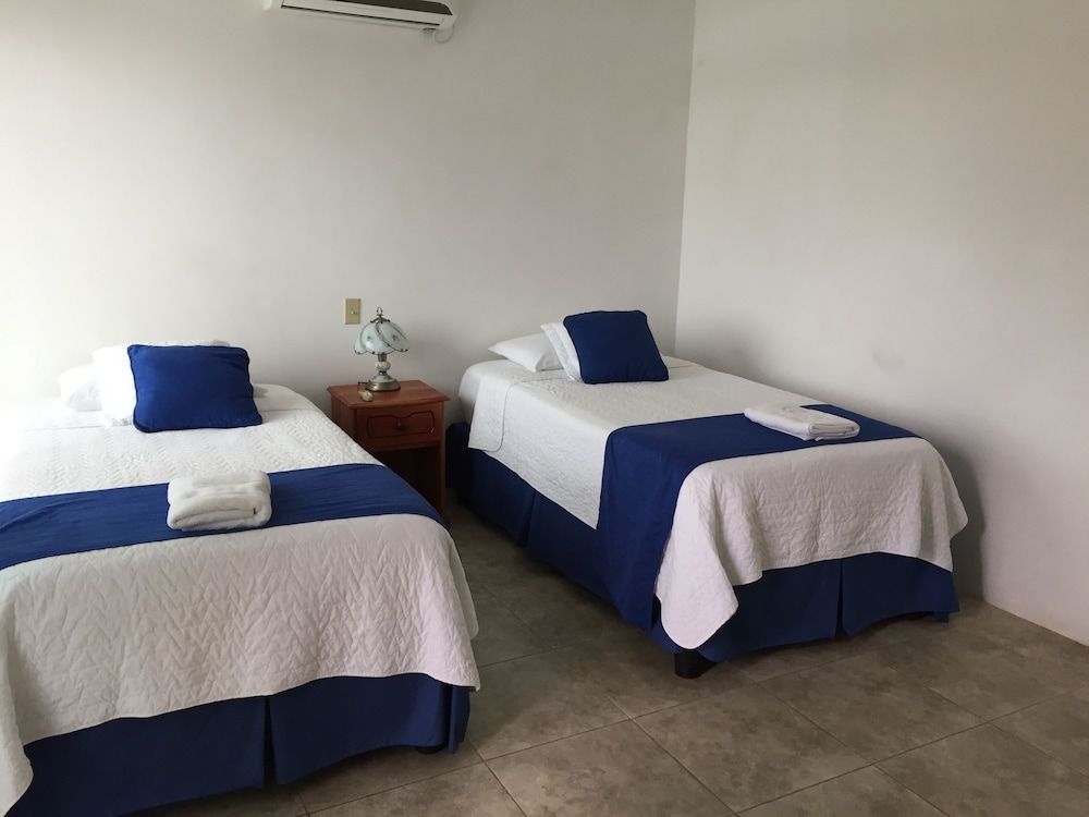 Hotel Cally Galapagos Twin Room 3