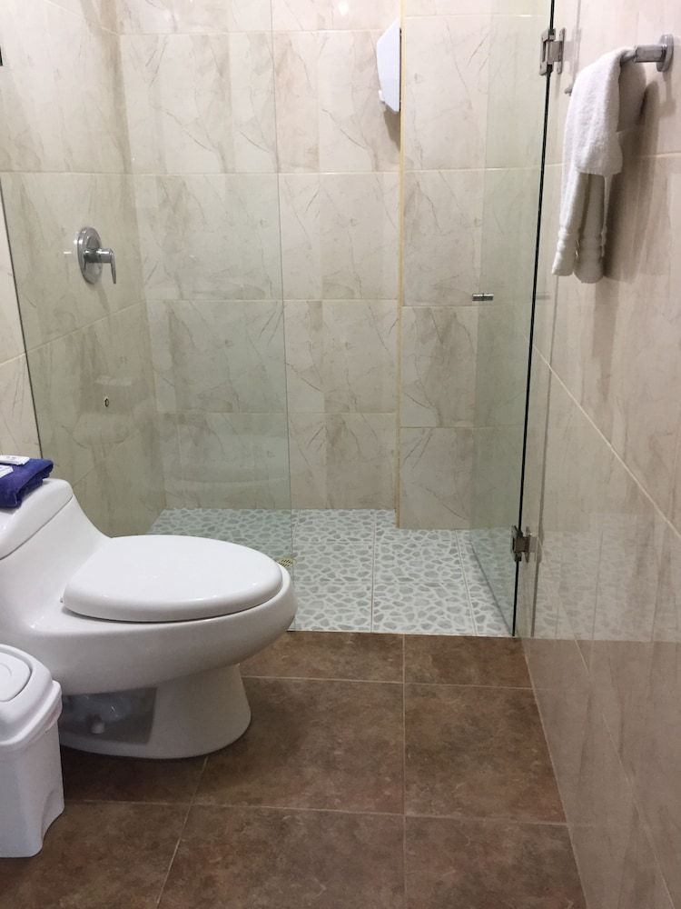 Hotel Cally Galapagos Triple Room, City View 5