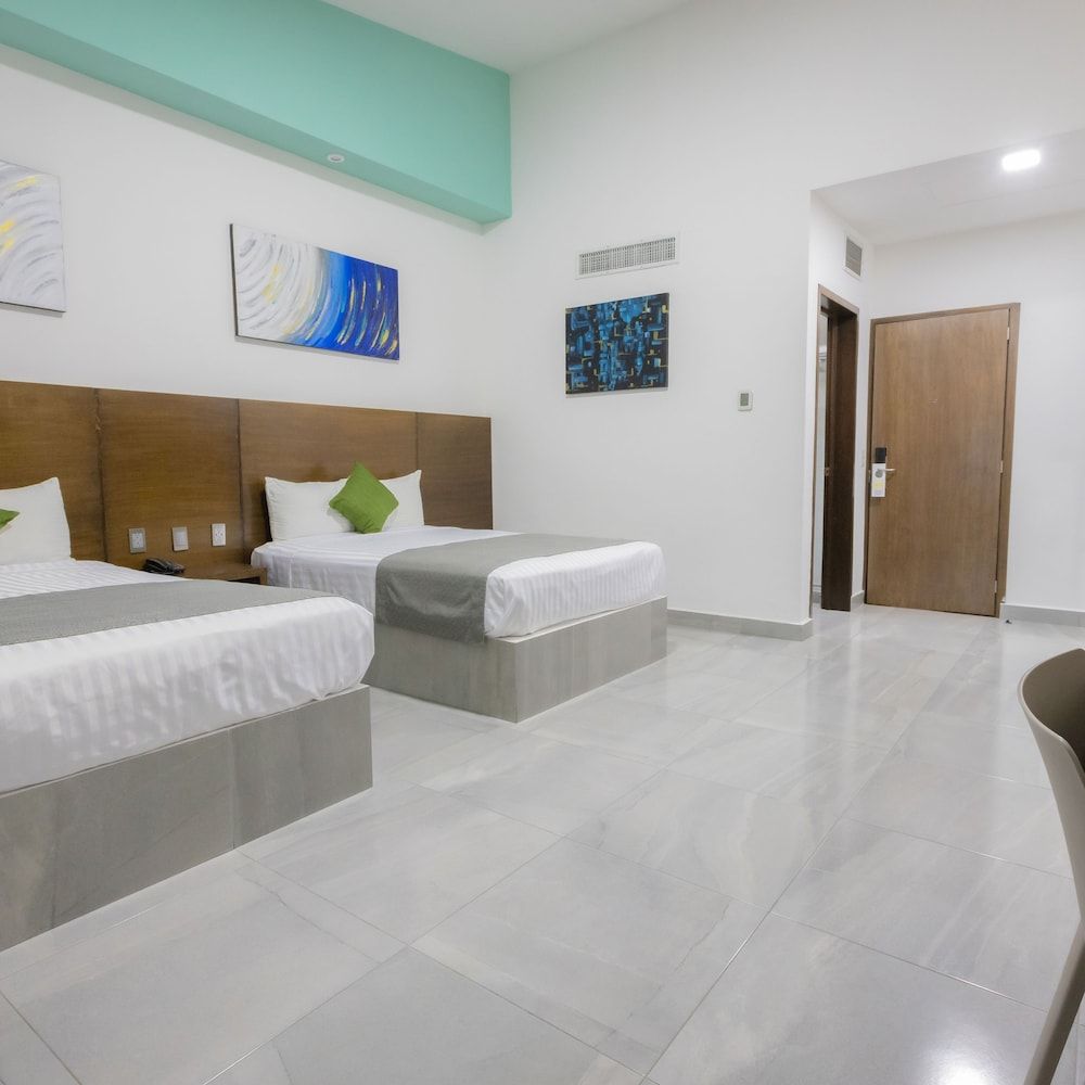 Hotel Solamar Inn Standard Quadruple Room 4