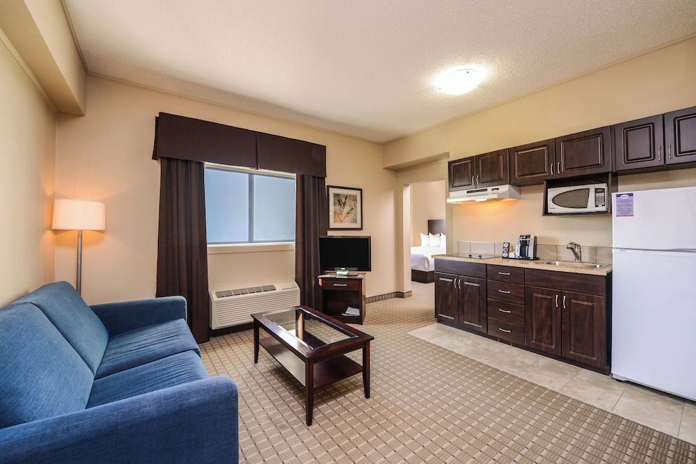 Standard Studio Suite, 1 Queen Bed with Sofa bed, Kitchenette