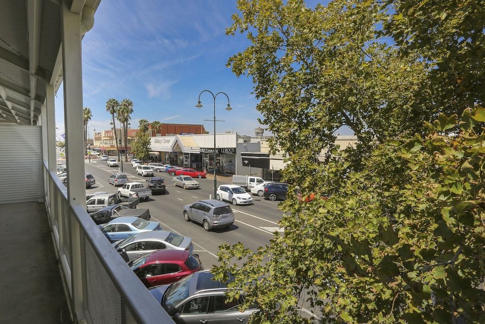 Indulge Apartments CBD Executive Apartment, 1 King Bed 8