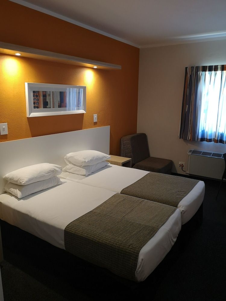 Road Lodge Rustenburg Twin Room, Non Smoking 4