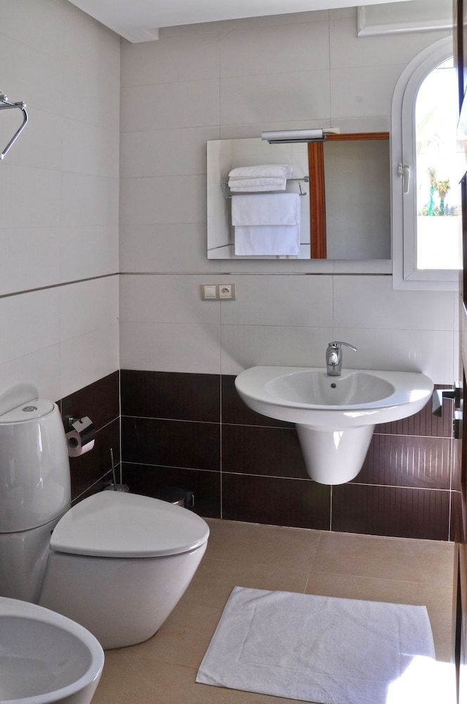 Mnar Castle Apartments Apartment, 4 Bedrooms, Sea View 8