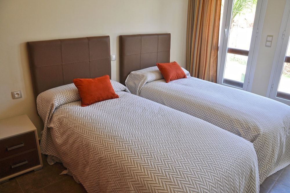 Mnar Castle Apartments Apartment, 4 Bedrooms, Sea View