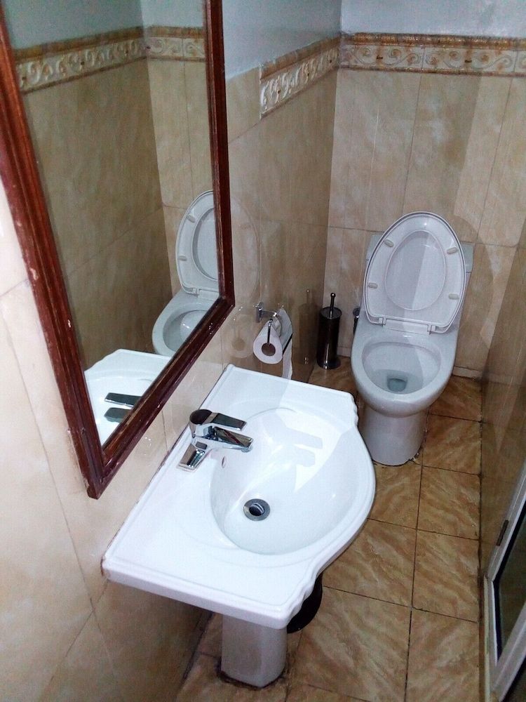 Sunrise Hotel Comfort Room 3