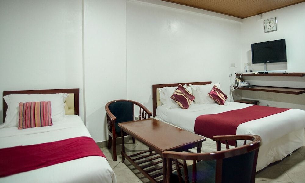 Diamond Plaza Apartments Studio 2