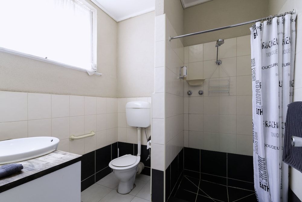 The Prince Mark Motor Inn Double Room 12