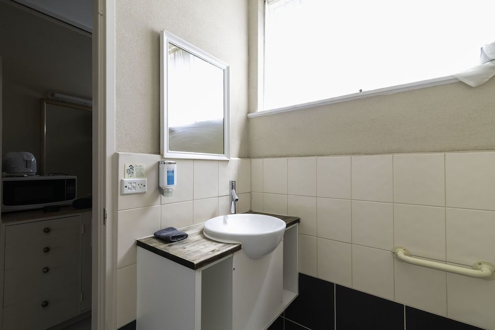 The Prince Mark Motor Inn Double Room 13