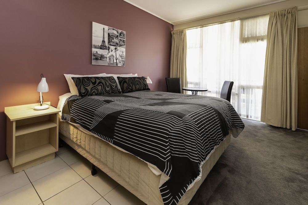 The Prince Mark Motor Inn Double Room 9