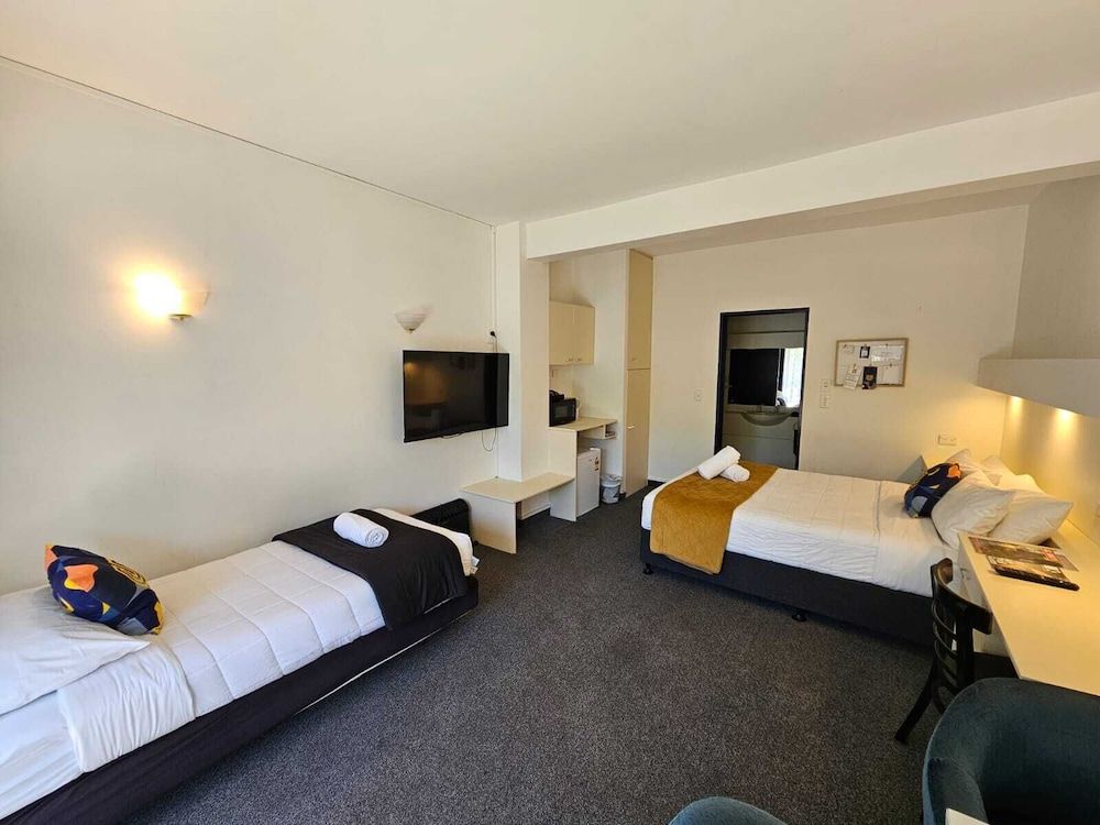 U Studios Paraparaumu Beach