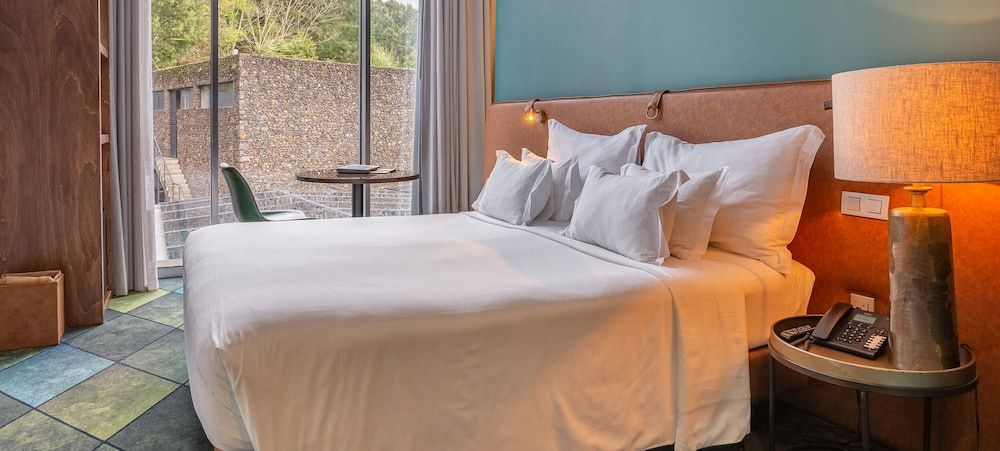 Octant Furnas Double or Twin Room 8