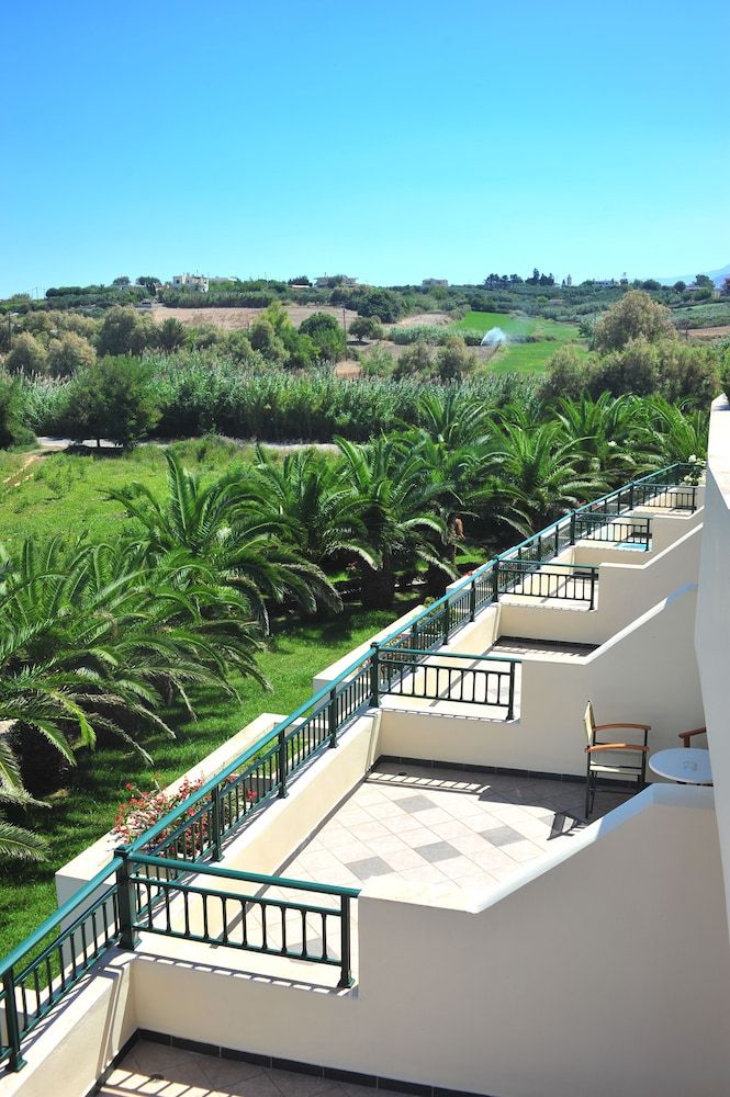 Hydramis Palace Beach Resort