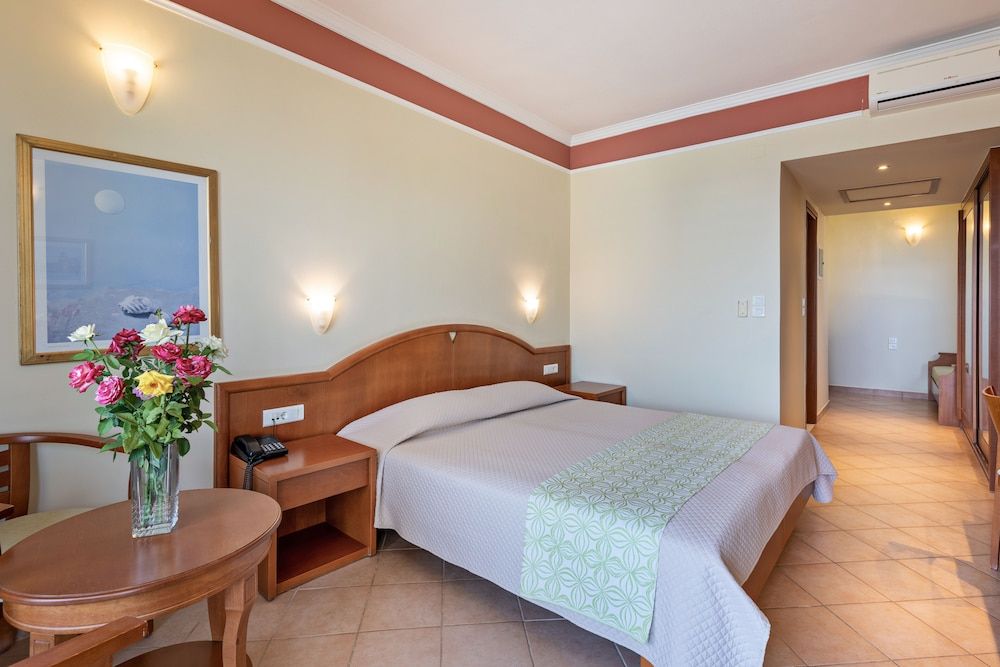 Hydramis Palace Beach Resort