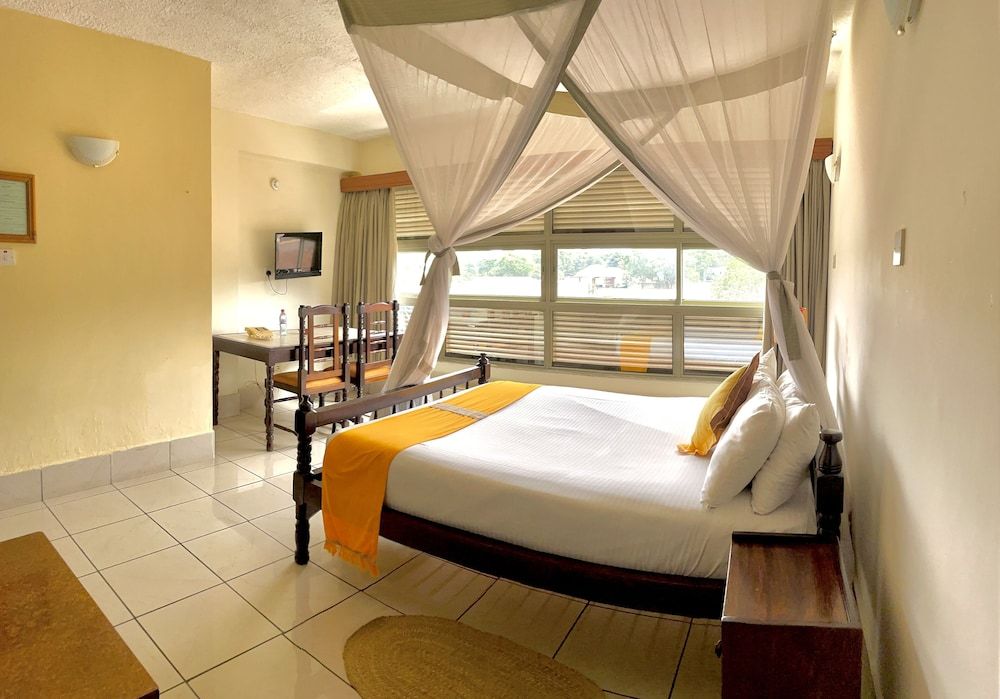Kenya Comfort Suites Standard Double or Twin Room 4