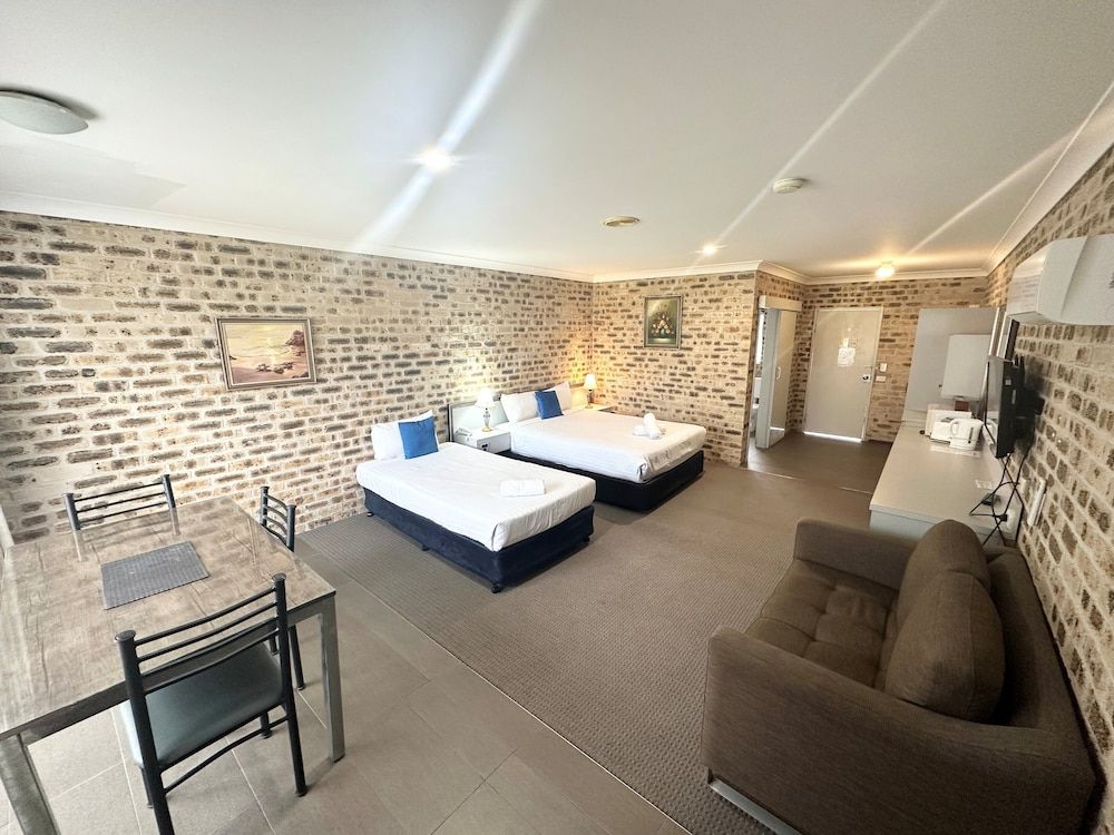 Airport Motel Sir Francis Drake Twin Room, Accessible 4