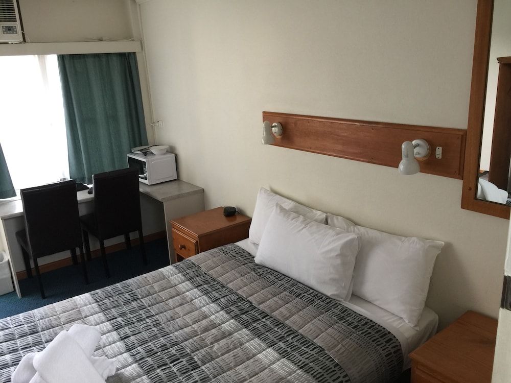 Nowra Motor Inn Standard Double Room (1 Double) 4
