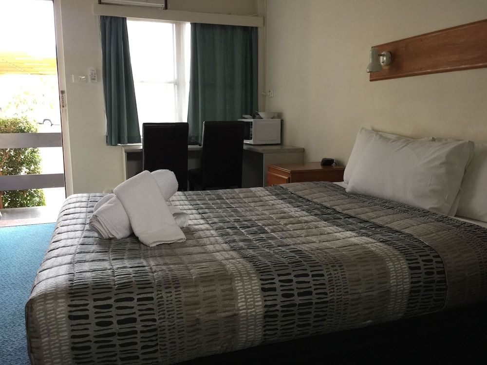 Nowra Motor Inn Standard Double Room (1 Double) 5