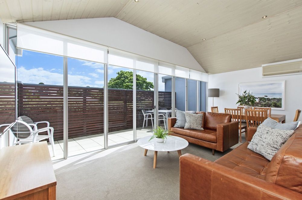 The Victoria Two Bedroom Apartment 10