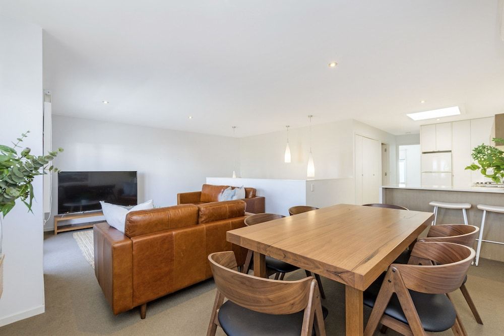 The Victoria Two Bedroom Apartment 7