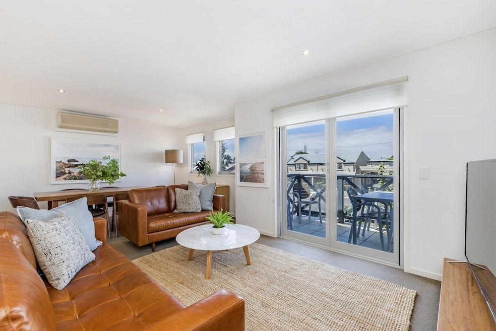 The Victoria Two Bedroom Apartment 16