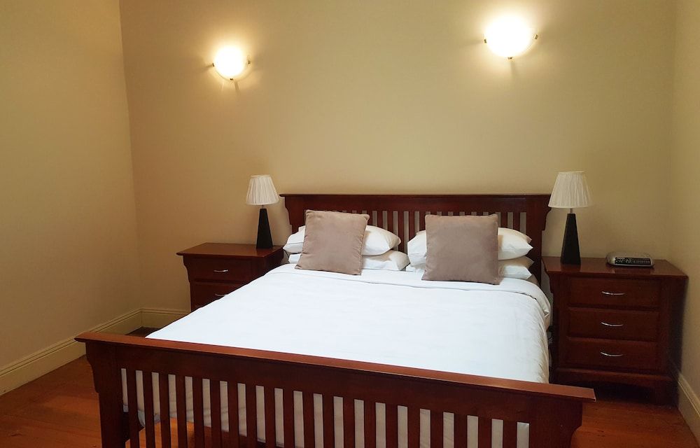 The Victoria Four Bedroom Drill Hall Cottage 2