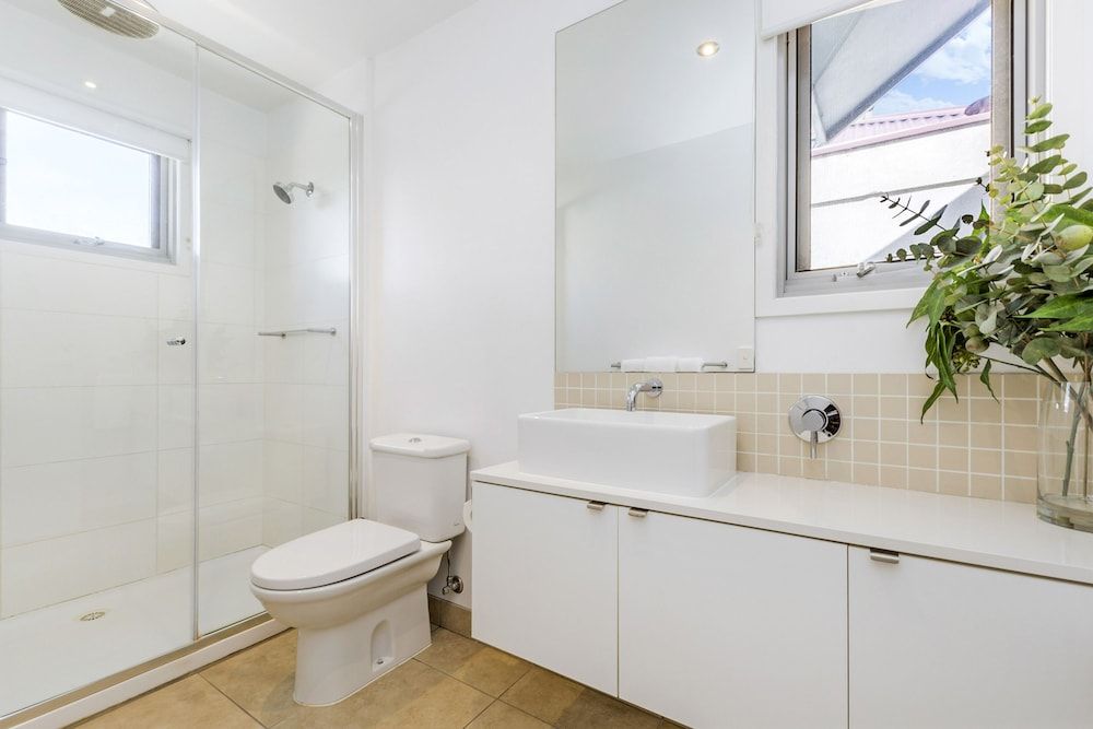 The Victoria One Bedroom Suite 8