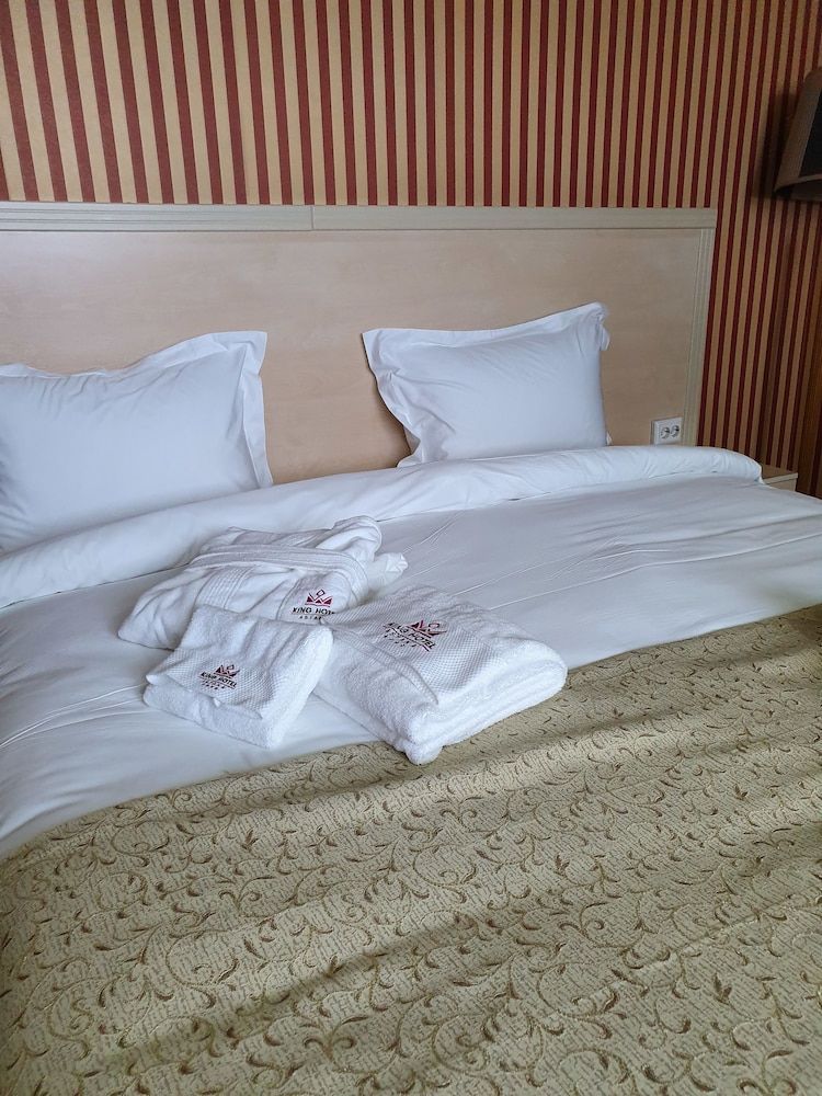 King Hotel Astana Business Single Room, 1 Bedroom 2