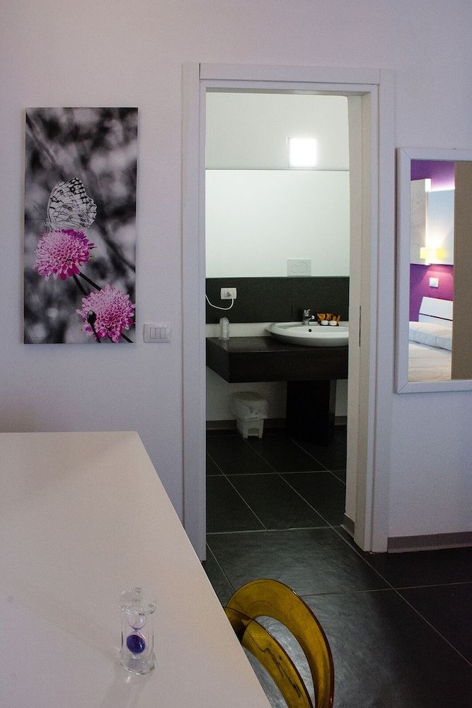 Oasis Park Hotel Quadruple Room 4